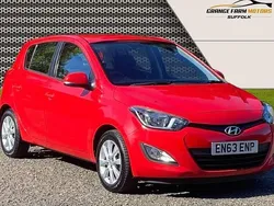 Red Used 2014 Hyundai i20 Active Hatchback | £3,195 (Fair price)