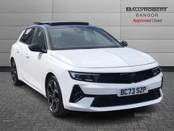 White Used 2024 Vauxhall Astra Ultimate Hatchback | £19,495 (Fair price)