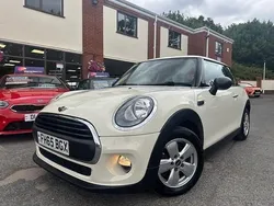 White Used 2015 Mini ONE Hatch Hatchback | £6,988 (Fair price)
