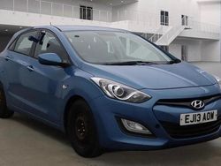 Blue Used 2013 Hyundai i30 Classic Hatchback | £2,490 (Fair price)