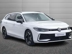 Pure white Used 2024 VW Passat R-line | £31,250