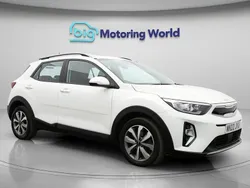White Used 2022 Kia Stonic 2 SUV | £11,900 (Good price)