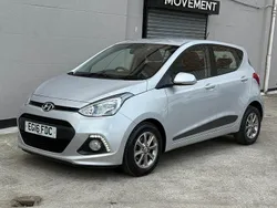 Silver Used 2016 Hyundai i10 Premium Hatchback | £4,995 (Good price)