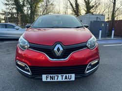 Red/black Used 2017 Renault Captur Dynamique SUV | £7,495 (A bit pricey)