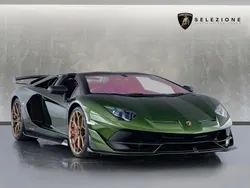 Verde ernes Used 2020 Lamborghini Aventador Cabriolet | £549,950