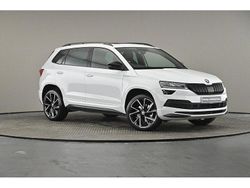 Moon white metallic Used 2022 Skoda Karoq SportLine SUV | £22,222 (Fair price)