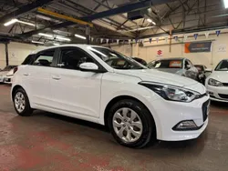 White Used 2018 Hyundai i20 Hatchback | £8,000 (Good price)