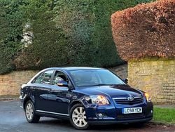 Blue Used 2009 Toyota Avensis Hatchback | £5,999 (Good price)