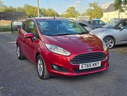 Red Used 2016 Ford Fiesta Zetec Hatchback | £4,988 (Fair price)