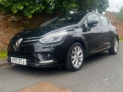Black Used 2017 Renault Clio IV Dynamique Hatchback | £6,850 (Fair price)