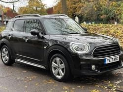 Black Used 2017 Mini Cooper Countryman SUV | £12,995 (Fair price)