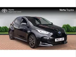 Black Used 2023 Toyota Yaris Hybrid Design Hatchback | £16,877 (Fair price)