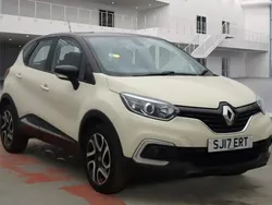 Cream/black Used 2017 Renault Captur Dynamique SUV | £8,995 (Fair price)