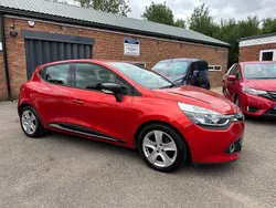 Red Used 2016 Renault Clio IV Dynamique Hatchback | £5,995 (Good price)
