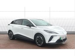 White Used 2022 MG MG4 EV SE Hatchback | £16,000