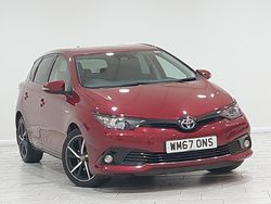 Red Used 2018 Toyota Auris Hybrid Design Hatchback | £11,998 (Fair price)