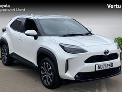 Used 2025 Toyota Yaris Hybrid Design Estate | £18,715 (Super price)