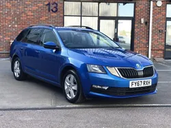 Blue Used 2017 Skoda Octavia SE Estate | £7,795 (Fair price)