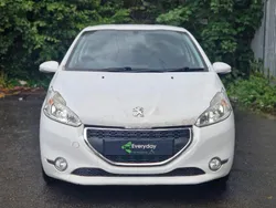 White Used 2014 Peugeot 208 Active Hatchback | £499