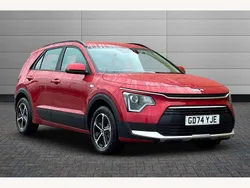 Runway red Used 2025 Kia Niro 2 SUV | £23,995 (A bit pricey)