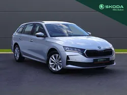 Brilliant silver metallic New 2024 Skoda Octavia SE Technology Estate | £22,395 (Good price)