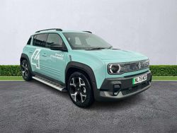 Green New 2025 Renault 4 E-Tech Komfort SUV | £29,999