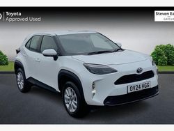 Used 2025 Toyota Yaris Hybrid Estate | £21,795 (Good price)