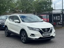 White Used 2019 Nissan Qashqai N-Connecta SUV | £12,000 (Fair price)
