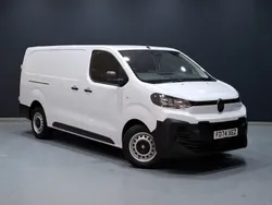 White New 2024 Citroën Dispatch MPV | £21,998 (Fair price)