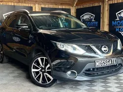 Blue Used 2016 Nissan Qashqai Tekna SUV | £6,495 (Fair price)