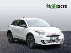 White New 2025 Fiat 600E Red Hatchback | £19,497 (Fair price)