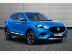 Battersea blue Used 2024 MG ZS Exclusive Sedan | £15,195 (Fair price)