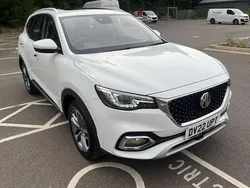 White Used 2022 MG HS Exclusive SUV | £15,000 (Fair price)