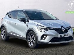 Grey/black Used 2022 Renault Captur SE SUV | £14,799 (A bit pricey)