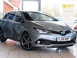 Used 2018 Toyota Auris Hybrid Design | £13,360 (Fair price)