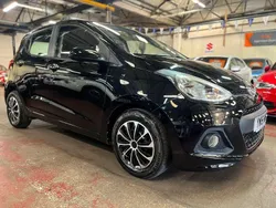 Black Used 2015 Hyundai i10 SE Hatchback | £5,600 (Good price)