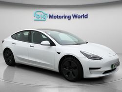 White Used 2021 Tesla Model 3 Standard Range Plus Sedan | £17,000 (Fair price)