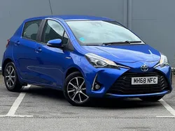Blue Used 2019 Toyota Yaris Hybrid Hatchback | £9,795 (Fair price)
