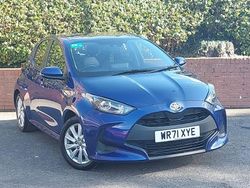 Blue Used 2021 Toyota Yaris Hybrid Hatchback | £14,498 (Fair price)