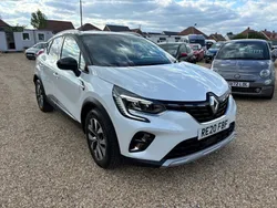 White black Used 2020 Renault Captur Version S SUV | £12,495 (Fair price)