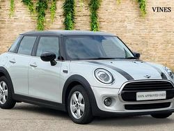 Silver Used 2020 Mini Cooper Classic Hatchback | £16,500 (Fair price)