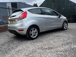 Silver Used 2015 Ford Fiesta Zetec Hatchback | £2,695 (Super price)