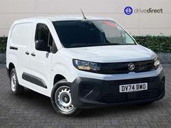 White New 2024 Vauxhall Combo S MPV | £14,791 (Good price)