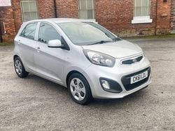 Silver Used 2011 Kia Picanto Air Hatchback | £1,890 (Super price)
