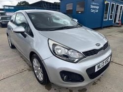 Silver Used 2013 Kia Rio Hatchback | £2,495 (Good price)