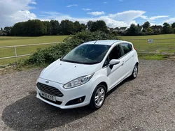 White Used 2015 Ford Fiesta Zetec Hatchback | £4,499 (Fair price)