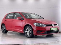 Red Used 2018 VW Golf VII SE Hatchback | £10,260 (Fair price)