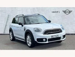 White Used 2017 Mini Cooper S Countryman Chili SUV | £14,875 (Fair price)
