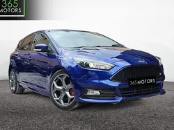 Blue Used 2017 Ford Focus ST Hatchback | £9,490 (Good price)