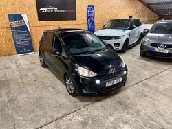 Black Used 2018 Hyundai i10 Premium SE Hatchback | £8,999 (Fair price)